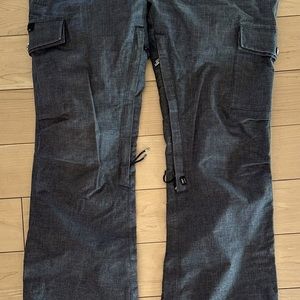 Insulated snow pants